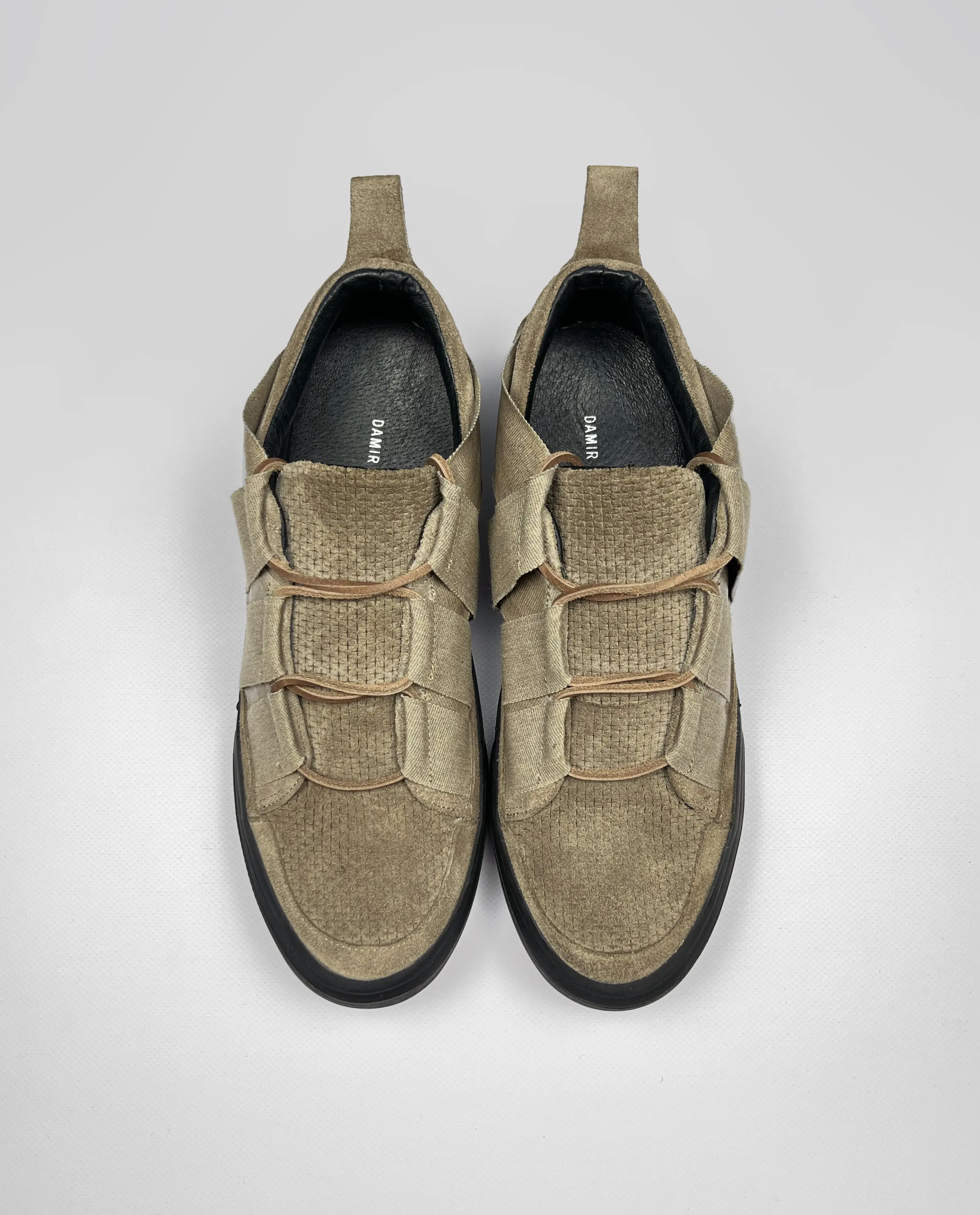 NEW. MAINLINE LOW LEATHER SNEAKERS -- EXCLUSIVE --