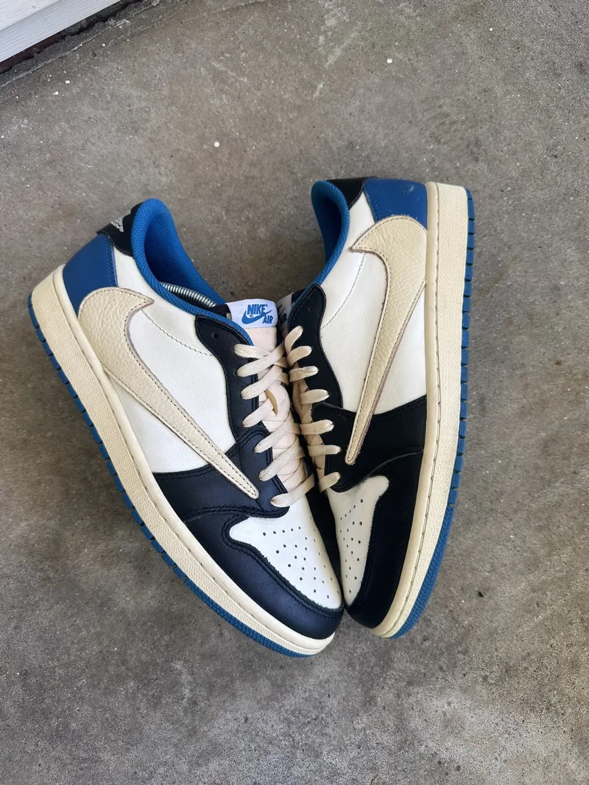 Air Jordan 1 Retro Low Travis Scott Fragment Design size 9