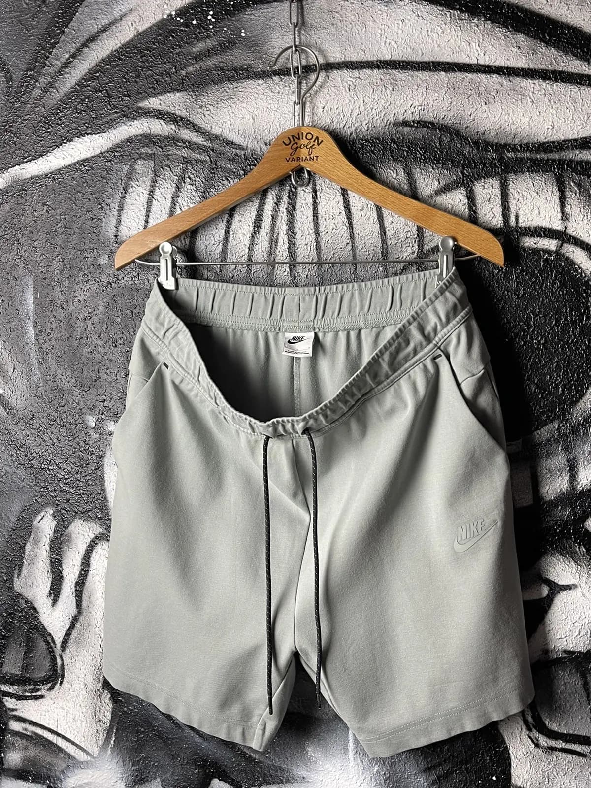 Nike Tech Fleece Lightweight Mics Turquoise Shorts Men’s Size Medium