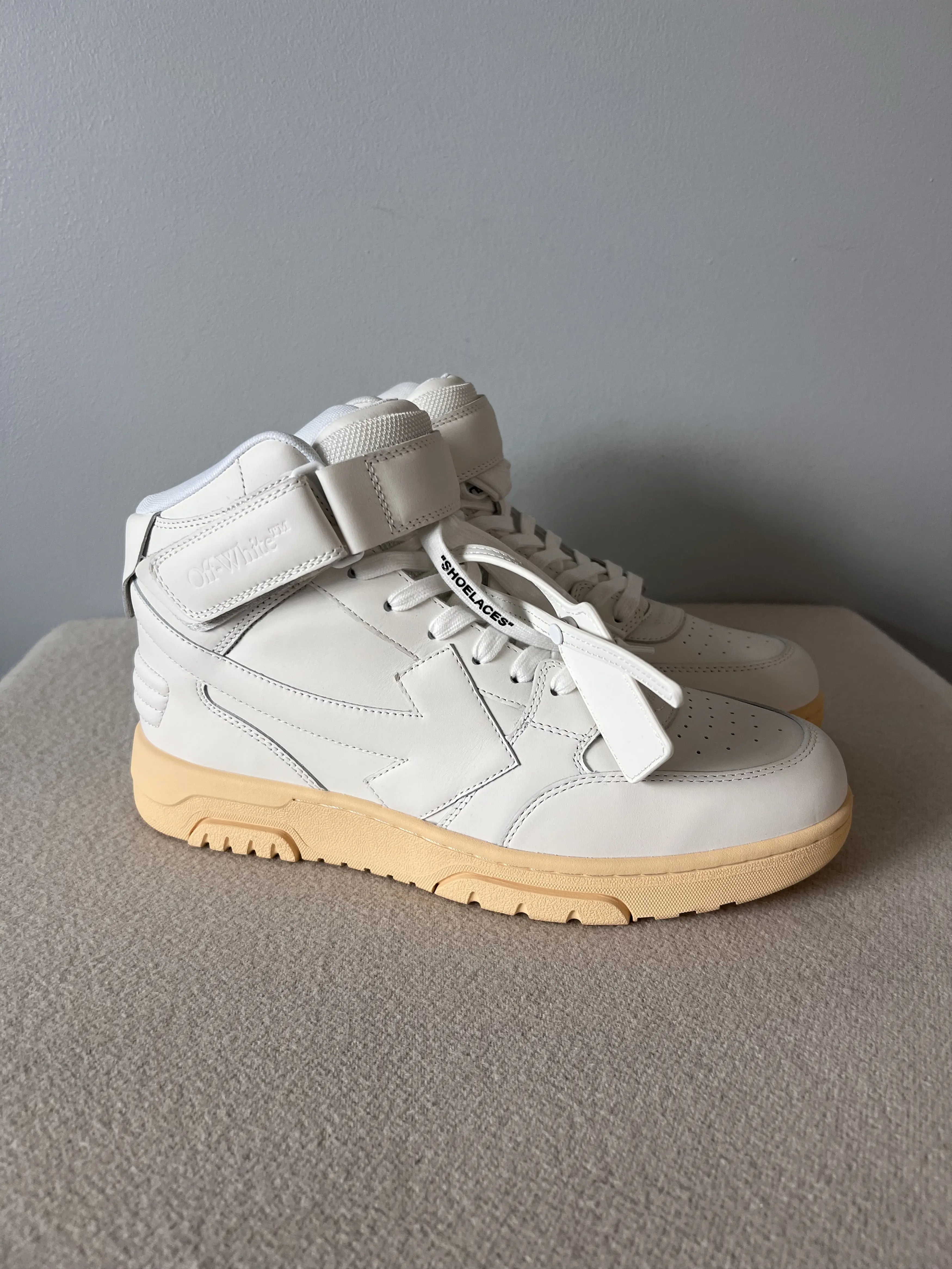 Off White Out Of Office Mid in White Leather